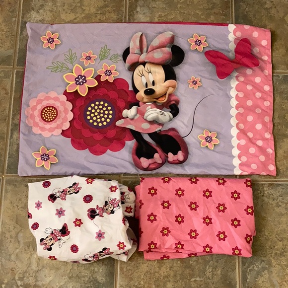 MINNIE MOUSE TODDLER BED SET